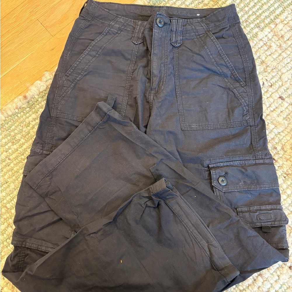 American Eagle Cargo Pants (short)
